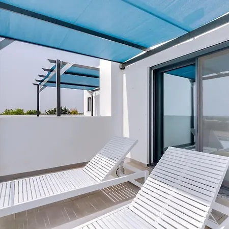Sun, Moon, Star I Apartment